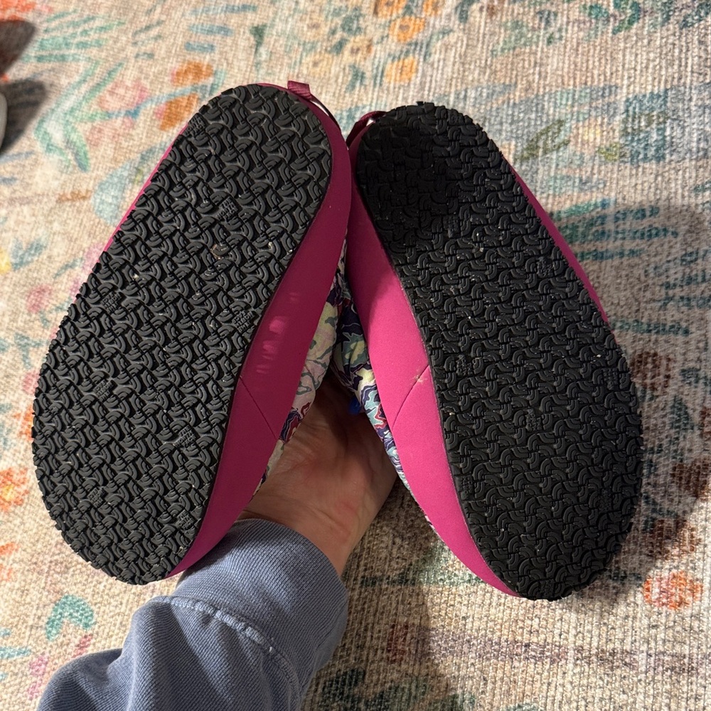 The North Face Kids Slippers - Pink and Multicolor - Picture 4 of 5